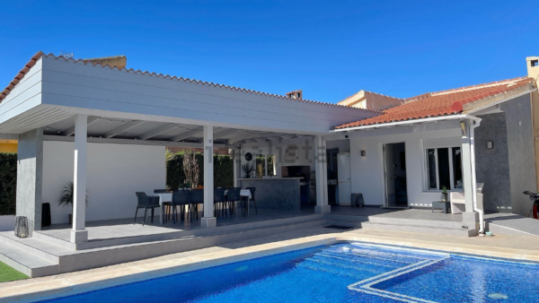 Detached house for sale in Higueras